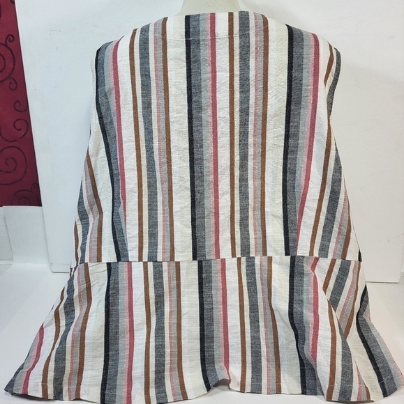 NWT Love & Legend Patterned Blouse - Picture 6 of 8